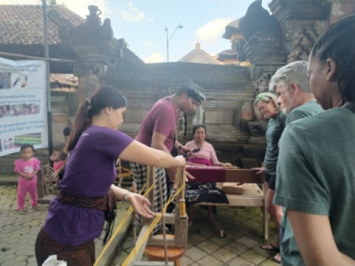 Pejeng Kangin Tour Package “Weaving Workshop Based Educational Trip and Organic Garden Trekking”